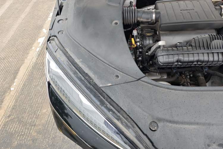 Used BYD Seal 2024 HONOR Edition DM-i 1.5L 121km Luxury Model Engine Bay Right