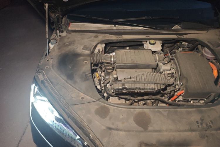 Used BYD Seal 2024 HONOR Edition DM-i 1.5L 121km Prestige Model Engine Bay Right
