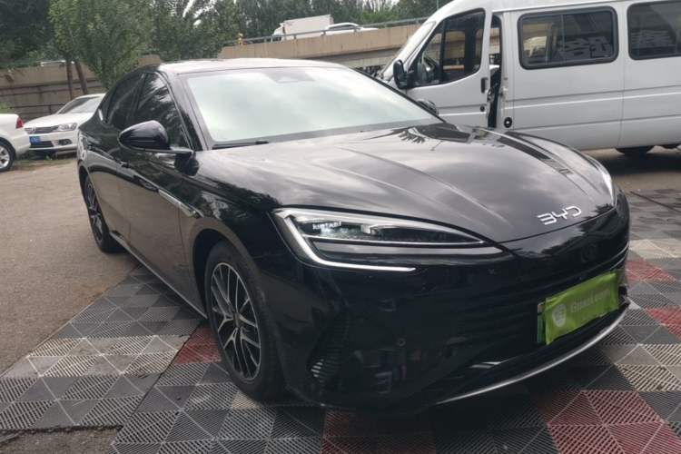 Used BYD Seal 2024 HONOR Edition DM-i 1.5L 121km Prestige Model Front Right 45 Deg