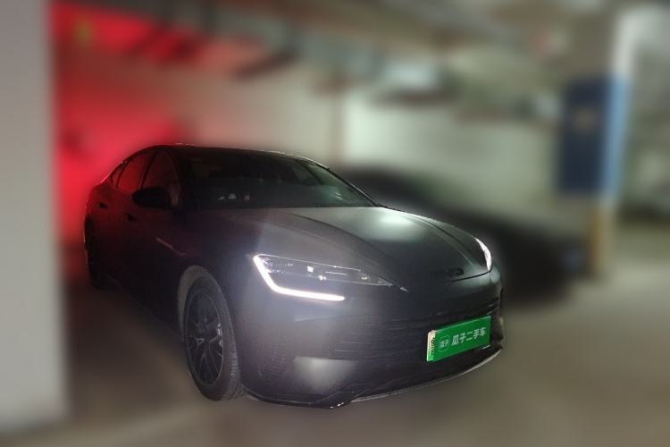 Used BYD Seal 2024 HONOR Edition DM-i 1.5L 121km Prestige Model Front Right 45 Deg