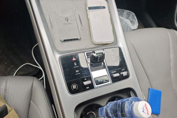 Used BYD Seal 2024 HONOR Edition DM-i 1.5L 121km Luxury Model Gear Lever