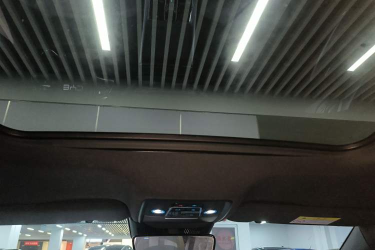 Used BYD Seal 2024 HONOR Edition DM-i 1.5L 121km Luxury Model Headliner