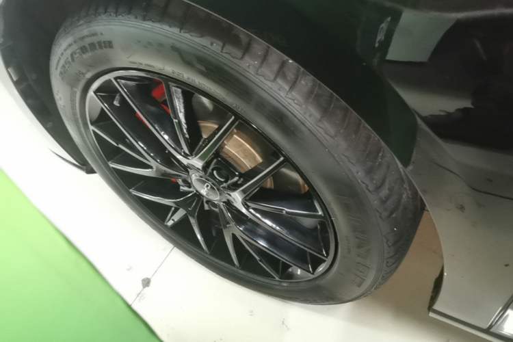 Used BYD Seal 2024 HONOR Edition DM-i 1.5L 121km Prestige Model Left Front Wheel Hub