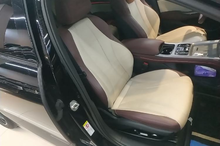 Used BYD Seal 2024 HONOR Edition DM-i 1.5L 121km Prestige Model Right Front Seat