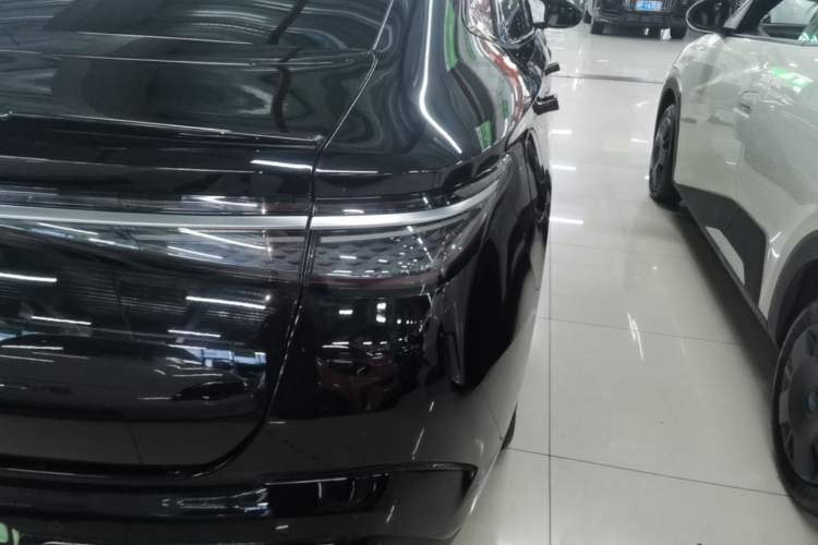 Used BYD Seal 2024 HONOR Edition DM-i 1.5L 121km Prestige Model Right Rear Taillight
