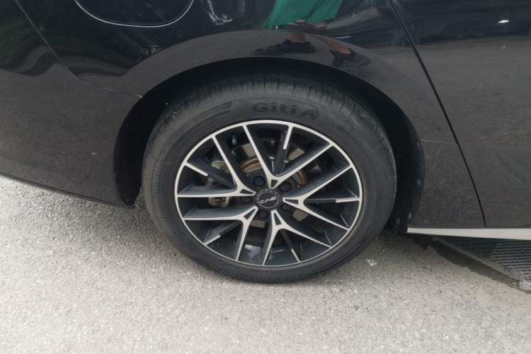 Used BYD Seal 2024 HONOR Edition DM-i 1.5L 121km Prestige Model Right Rear Wheel Hub