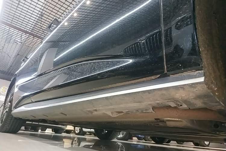 Used BYD Seal 2024 HONOR Edition DM-i 1.5L 121km Prestige Model Right Side Sill