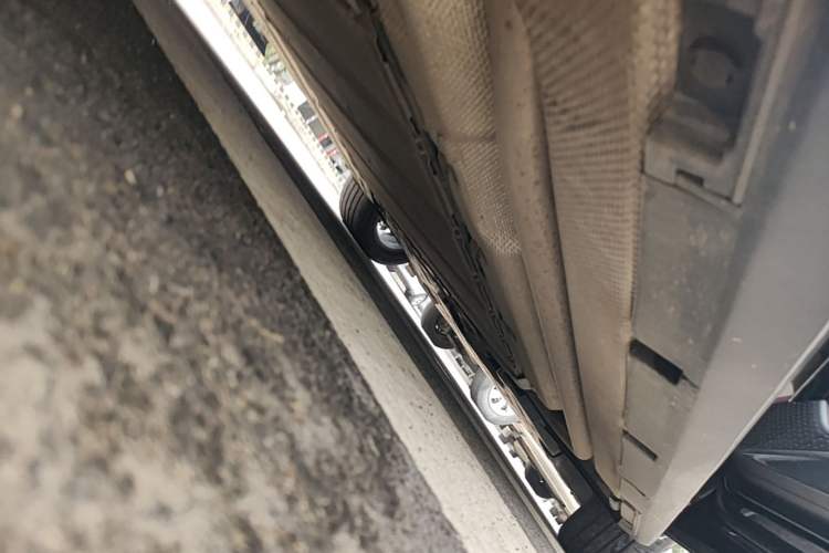 Used BYD Seal 2024 HONOR Edition DM-i 1.5L 121km Elite Model Right Side Sill