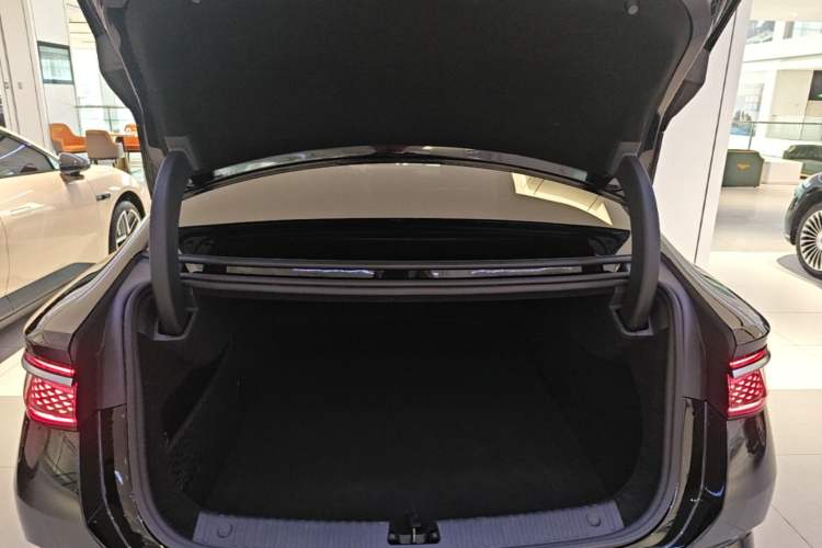 Used BYD Seal 2024 HONOR Edition DM-i 1.5L 121km Prestige Model Trunk
