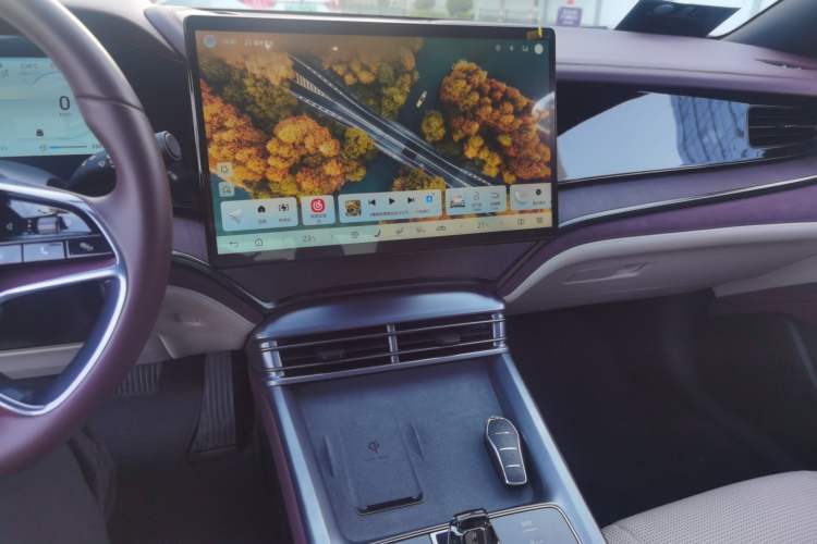 Used BYD Seal 2024 HONOR Edition DM-i 1.5L 121km Prestige Model Audio And AC Panel