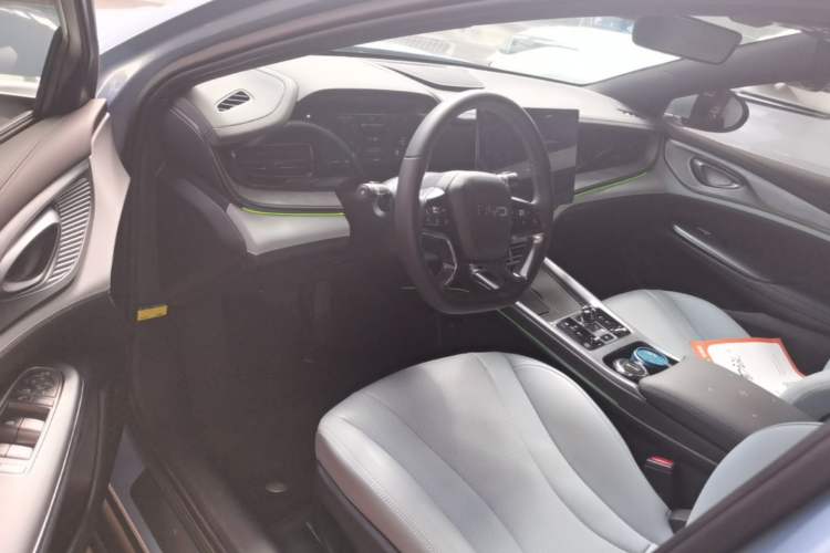 Used BYD Seal 2024 HONOR Edition DM-i 1.5L 121km Luxury Model Driver Seat