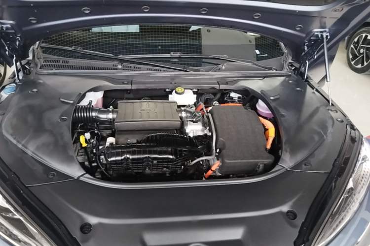 Used BYD Seal 2024 HONOR Edition DM-i 1.5L 121km Luxury Model Engine Bay