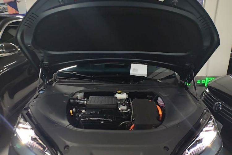Used BYD Seal 2024 HONOR Edition DM-i 1.5L 121km Prestige Model Engine Bay