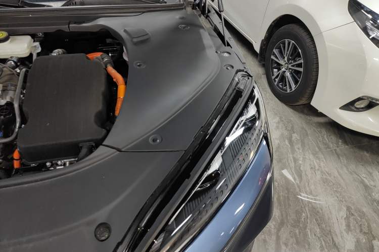 Used BYD Seal 2024 HONOR Edition DM-i 1.5L 121km Luxury Model Engine Bay Left