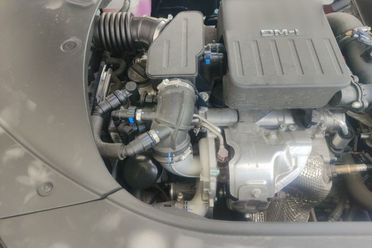 Used BYD Seal 2024 HONOR Edition DM-i 1.5T 121km Flagship Model Engine Bay Right