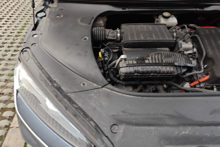 Used BYD Seal 2024 HONOR Edition DM-i 1.5L 121km Luxury Model Engine Bay Right