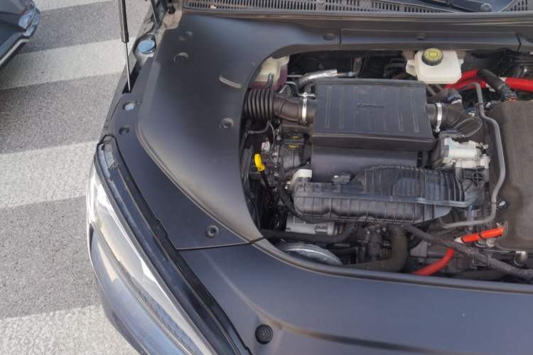 Used BYD Seal 2024 HONOR Edition DM-i 1.5L 121km Prestige Model Engine Bay Right