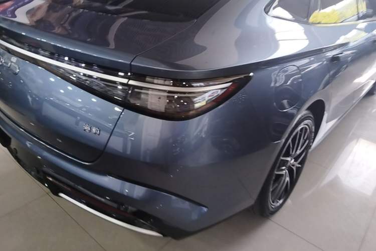Used BYD Seal 2024 HONOR Edition DM-i 1.5L 121km Luxury Model Exterior 3