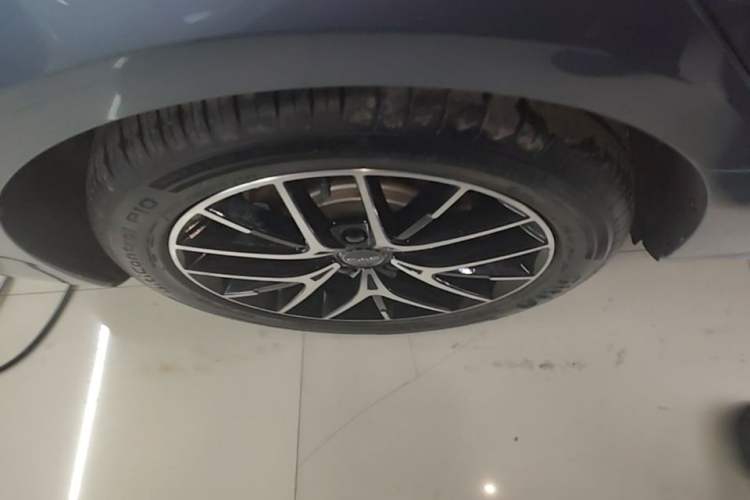Used BYD Seal 2024 HONOR Edition DM-i 1.5L 121km Luxury Model Exterior 5