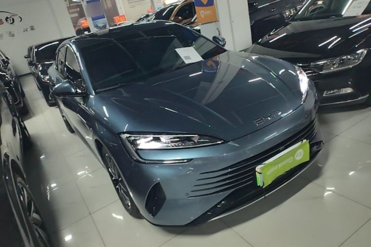 Used BYD Seal 2024 HONOR Edition DM-i 1.5L 121km Prestige Model Front Right 45 Deg