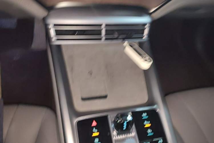 Used BYD Seal 2024 HONOR Edition DM-i 1.5L 121km Prestige Model Gear Lever