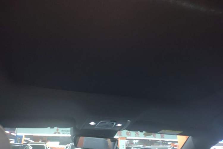 Used BYD Seal 2024 HONOR Edition DM-i 1.5L 121km Luxury Model Headliner
