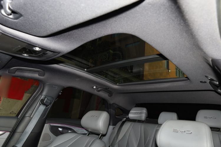 Used BYD Seal 2024 HONOR Edition DM-i 1.5L 121km Luxury Model Headliner