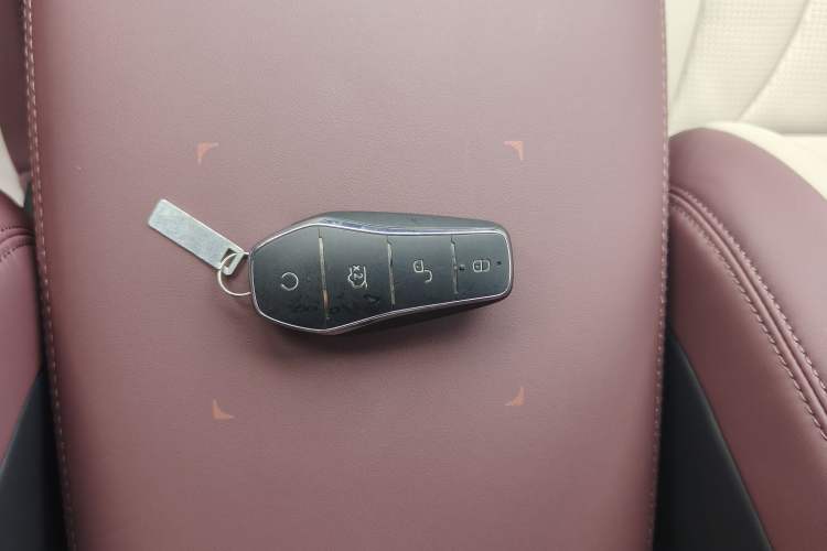 Used BYD Seal 2024 HONOR Edition DM-i 1.5L 121km Prestige Model Interior 1