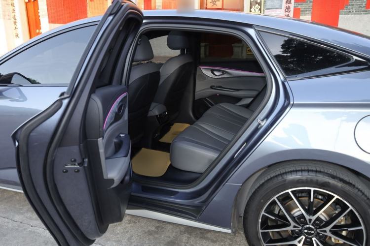 Used BYD Seal 2024 HONOR Edition DM-i 1.5L 121km Luxury Model Interior 3
