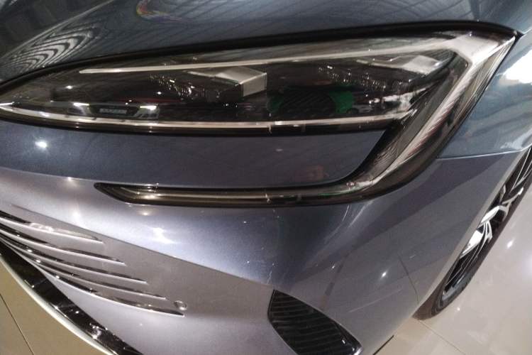 Used BYD Seal 2024 HONOR Edition DM-i 1.5L 121km Luxury Model Left Front Headlight