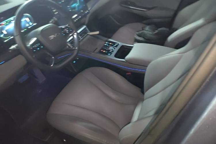 Used BYD Seal 2024 HONOR Edition DM-i 1.5L 121km Prestige Model Left Front Seat
