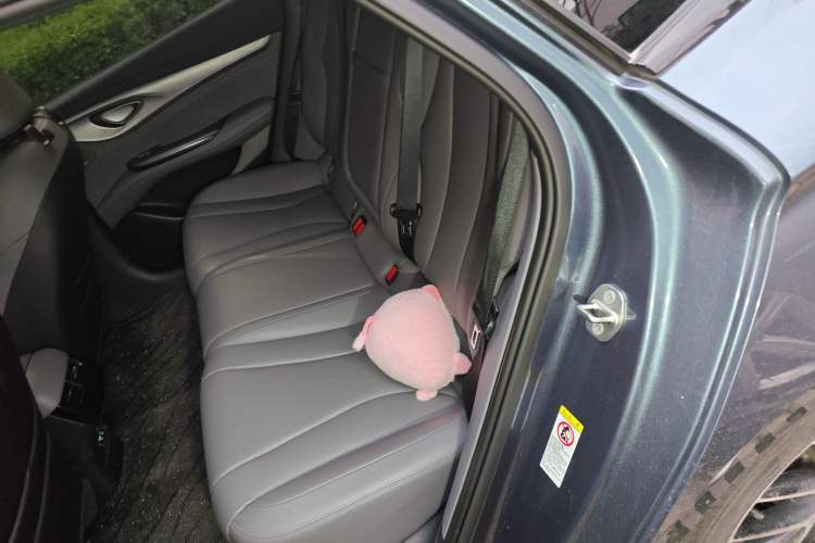 Used BYD Seal 2024 HONOR Edition DM-i 1.5L 121km Luxury Model Left Rear Seat