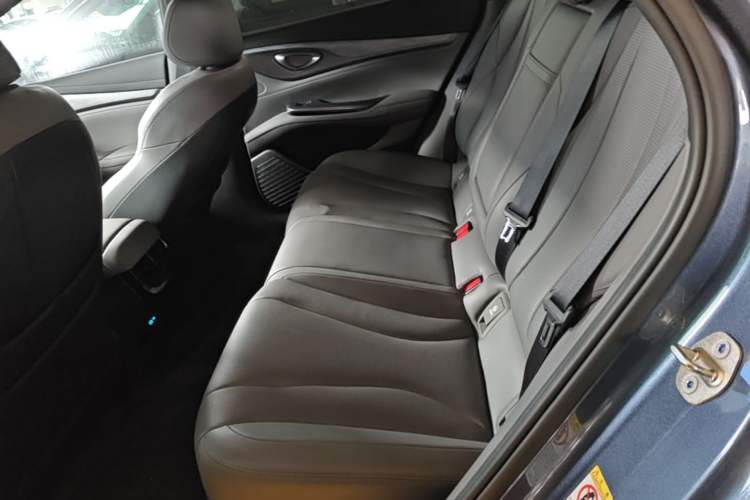 Used BYD Seal 2024 HONOR Edition DM-i 1.5L 121km Luxury Model Left Rear Seat
