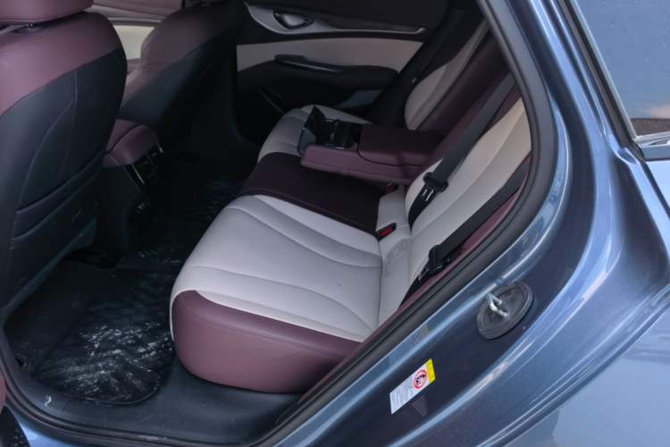 Used BYD Seal 2024 HONOR Edition DM-i 1.5L 121km Prestige Model Left Rear Seat