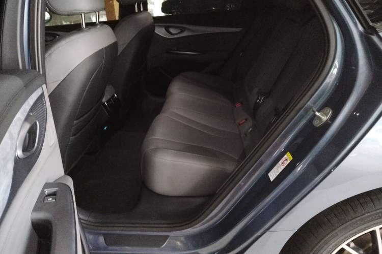 Used BYD Seal 2024 HONOR Edition DM-i 1.5L 121km Luxury Model Left Rear Seat