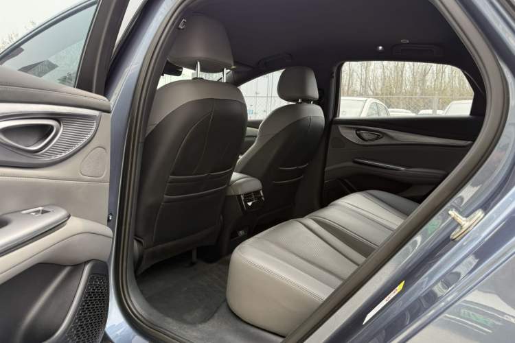 Used BYD Seal 2024 HONOR Edition DM-i 1.5L 121km Elite Model Left Rear Seat