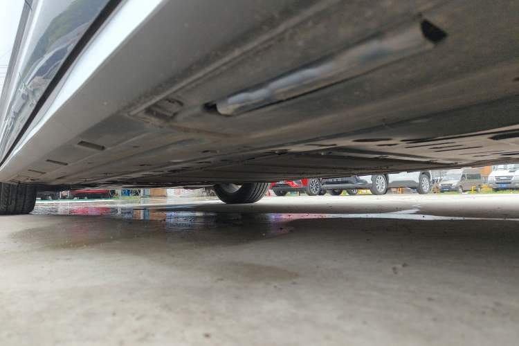 Used BYD Seal 2024 HONOR Edition DM-i 1.5L 121km Prestige Model Left Side Sill