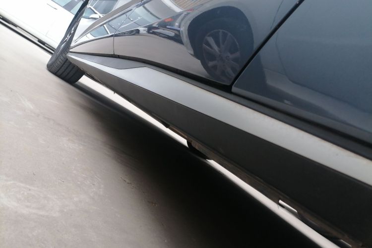Used BYD Seal 2024 HONOR Edition DM-i 1.5L 121km Elite Model Left Side Sill