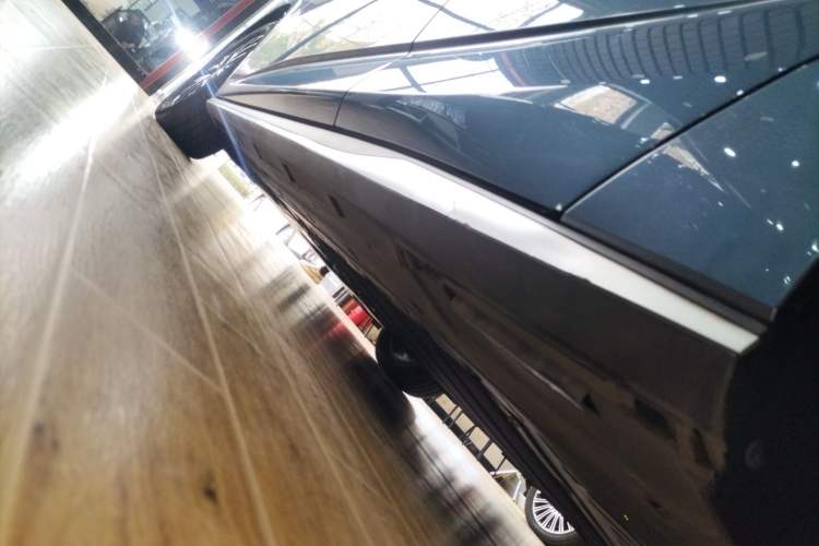 Used BYD Seal 2024 HONOR Edition DM-i 1.5L 121km Elite Model Left Side Sill