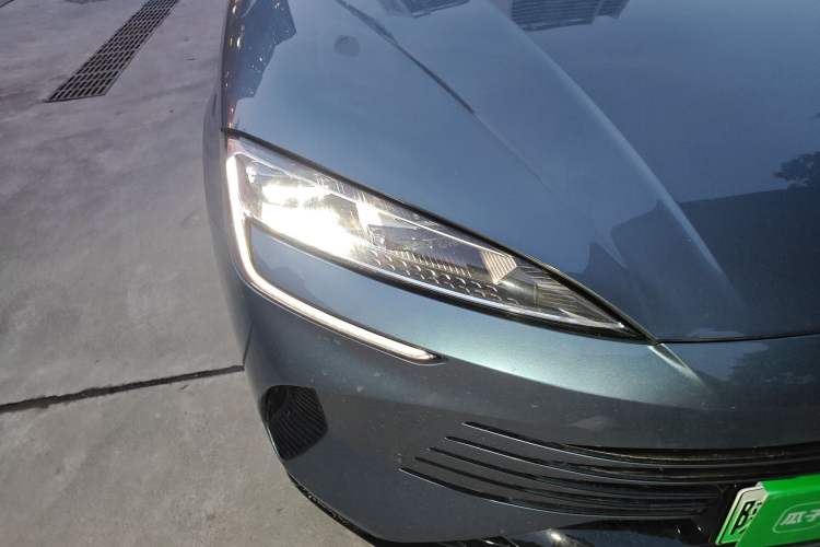 Used BYD Seal 2024 HONOR Edition DM-i 1.5L 121km Luxury Model Right Front Headlight