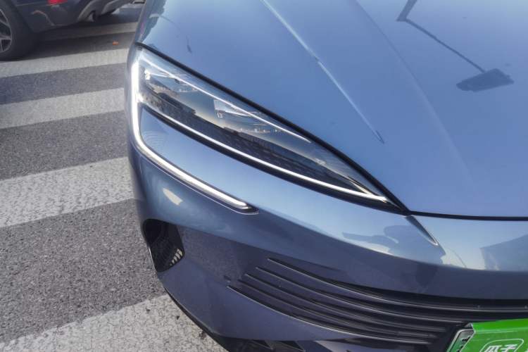 Used BYD Seal 2024 HONOR Edition DM-i 1.5L 121km Prestige Model Right Front Headlight