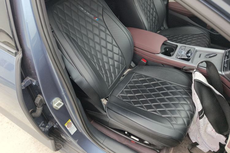 Used BYD Seal 2024 HONOR Edition DM-i 1.5L 121km Prestige Model Right Front Seat