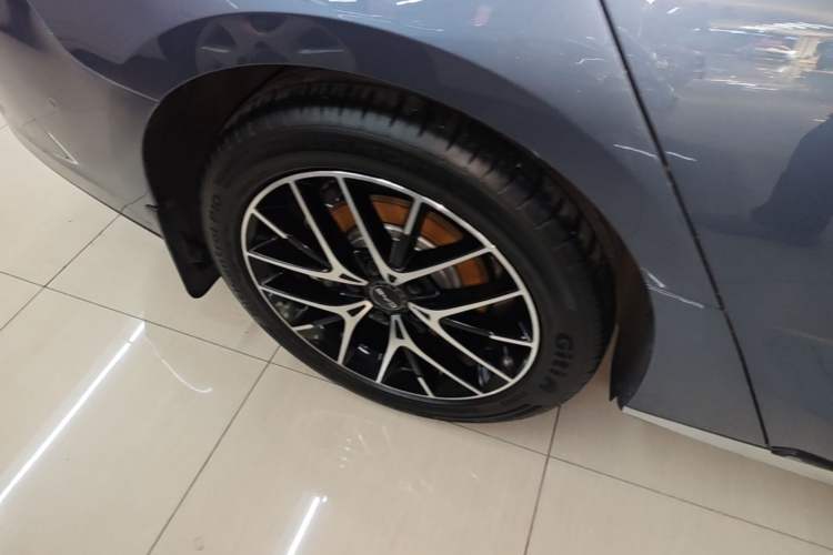 Used BYD Seal 2024 HONOR Edition DM-i 1.5T 121km Flagship Model Right Rear Wheel Hub