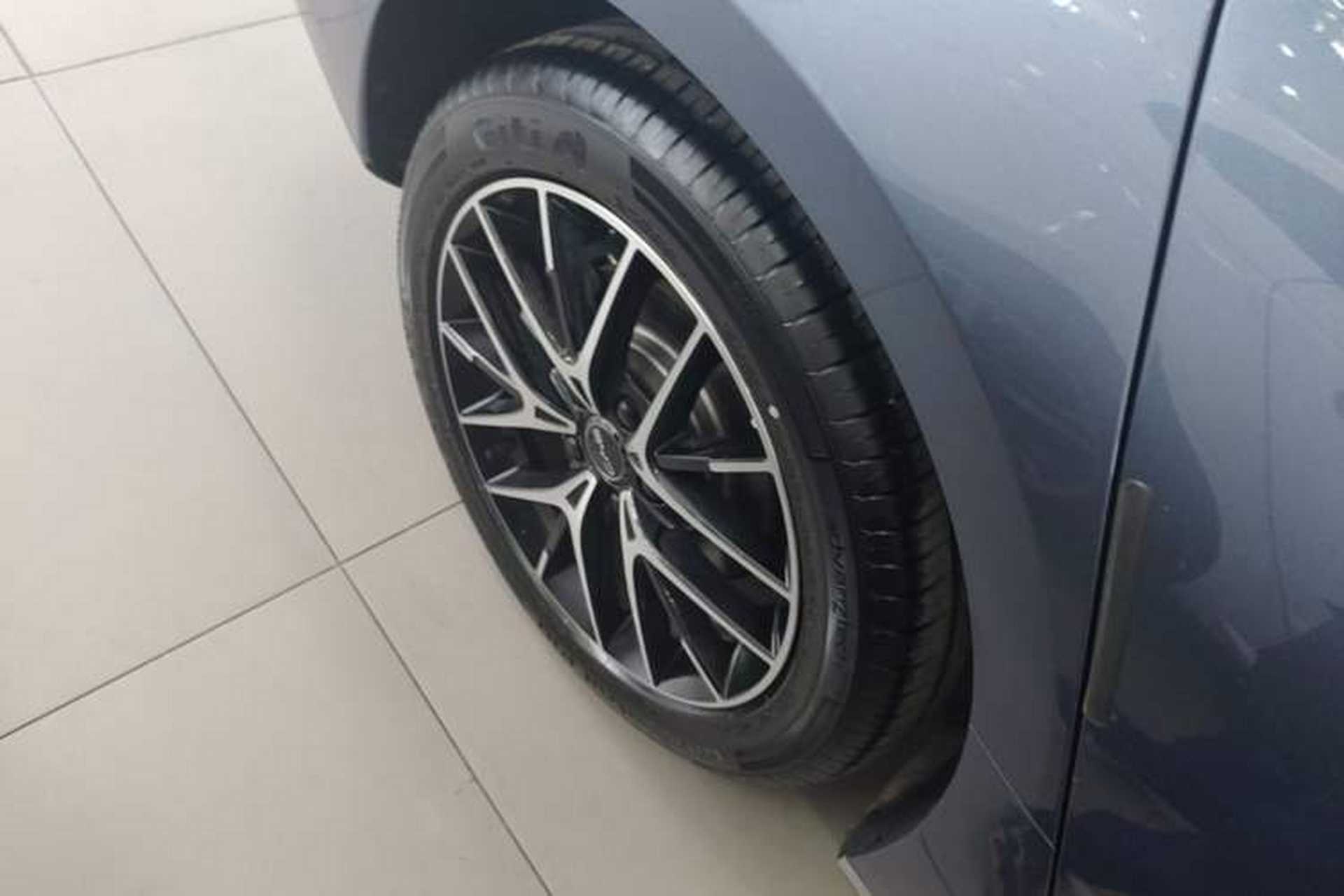 Used BYD Seal 2024 HONOR Edition DM-i 1.5L 121km Luxury Model Right Rear Wheel Hub