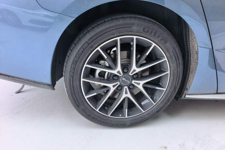 Used BYD Seal 2024 HONOR Edition DM-i 1.5L 121km Prestige Model Right Rear Wheel Hub