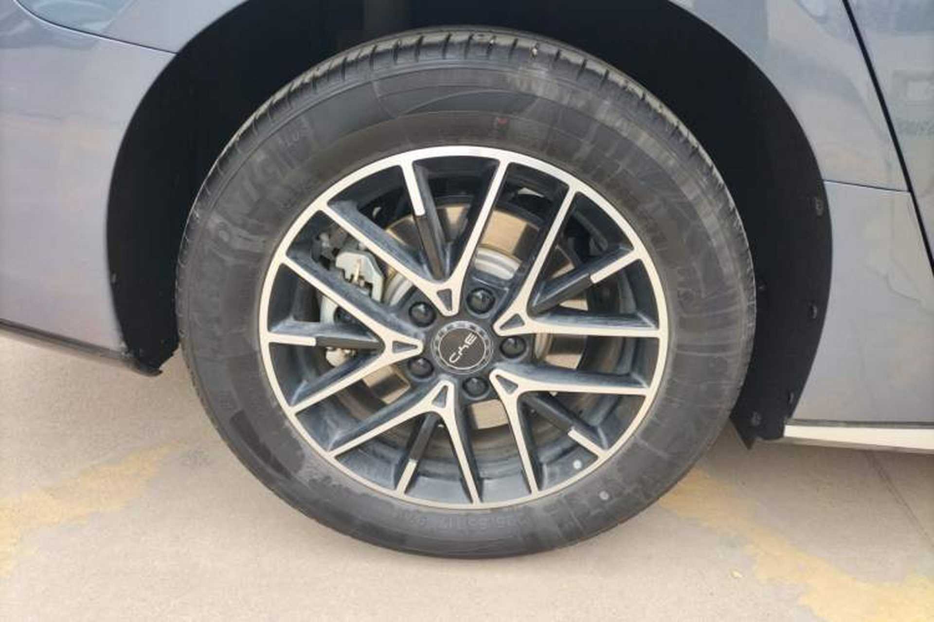 Used BYD Seal 2024 HONOR Edition DM-i 1.5L 121km Elite Model Right Rear Wheel Hub