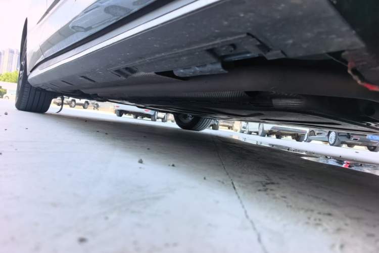 Used BYD Seal 2024 HONOR Edition DM-i 1.5L 121km Prestige Model Right Side Sill