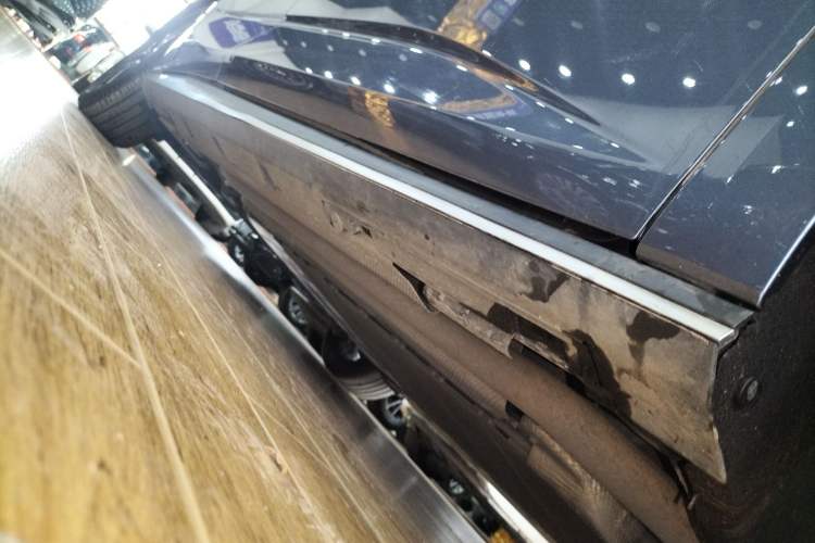 Used BYD Seal 2024 HONOR Edition DM-i 1.5L 121km Elite Model Right Side Sill