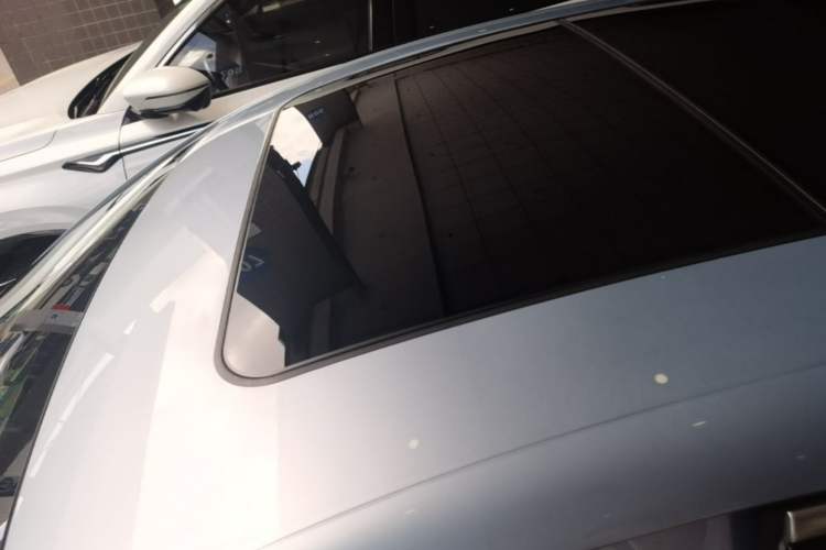 Used BYD Seal 2024 HONOR Edition DM-i 1.5L 121km Luxury Model Roof