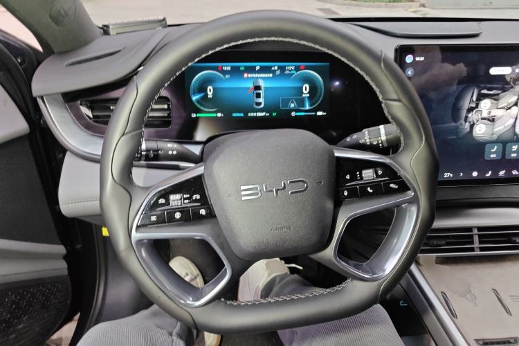 Used BYD Seal 2024 HONOR Edition DM-i 1.5L 121km Luxury Model Steering Wheel
